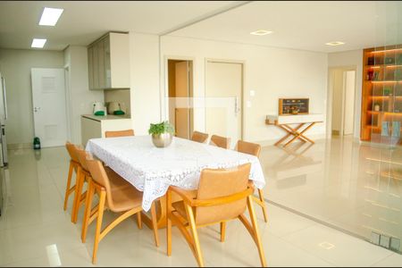 Apartamento para alugar com 3 quartos, 178m² em Setor Marista, Goiânia