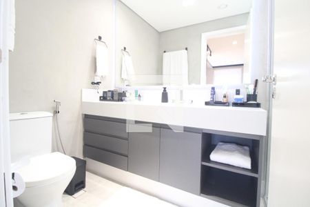 Banheiro da suíte 1 de casa de condomínio à venda com 4 quartos, 200m² em Interlagos, São Paulo