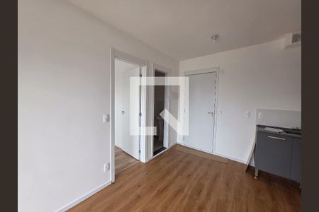 Sala e Cozinha de apartamento para alugar com 2 quartos, 38m² em Vila Independência, São Paulo
