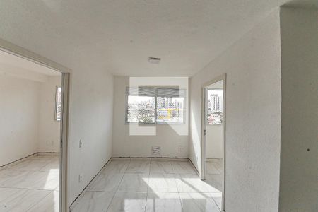 Sala/cozinha de apartamento para alugar com 2 quartos, 32m² em Quinta da Paineira, São Paulo