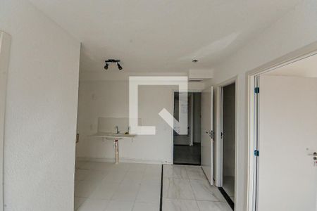 Sala/cozinha de apartamento para alugar com 2 quartos, 32m² em Quinta da Paineira, São Paulo