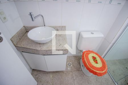 Banheiro da Suíte de apartamento para alugar com 2 quartos, 62m² em Cabral, Contagem