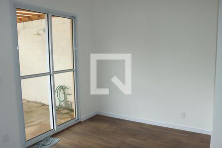 Casa de Condomínio para alugar com 2 quartos, 85m² em Esmeralda Park (caucaia do Alto), Cotia