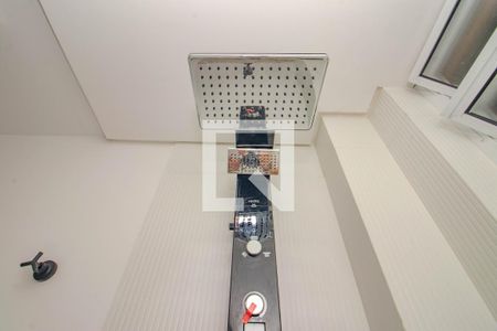 Banheiro de apartamento para alugar com 1 quarto, 44m² em Floresta, Porto Alegre