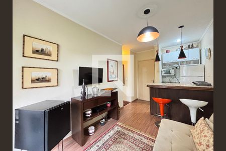 Sala/Cozinha de apartamento para alugar com 1 quarto, 40m² em Vila Uberabinha, São Paulo