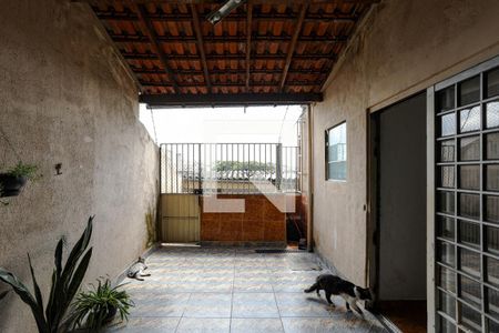 Entrada de casa para alugar com 3 quartos, 99m² em Jardim Aracy, Mogi das Cruzes