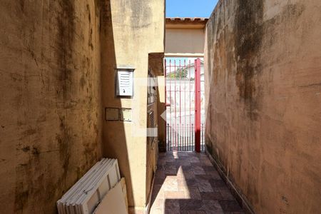 Entrada de casa para alugar com 3 quartos, 99m² em Jardim Aracy, Mogi das Cruzes