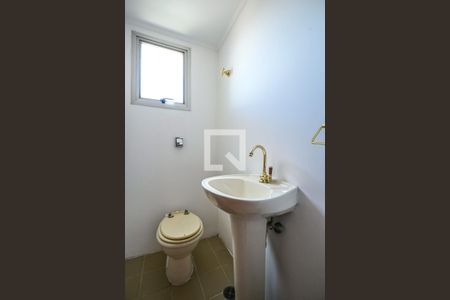 Lavabo de apartamento para alugar com 3 quartos, 160m² em Vila Suzana, São Paulo