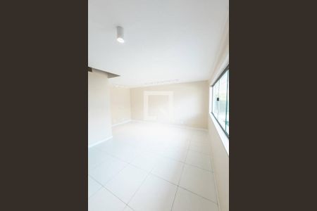 Casa à venda com 3 quartos, 133m² em Vargem Grande, Rio de Janeiro