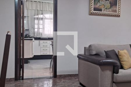 Casa à venda com 3 quartos, 264m² em Parque São Lucas, São Paulo