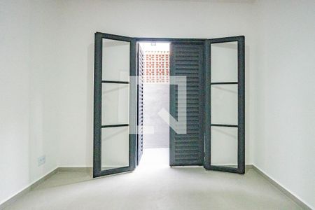 Quarto 2 de casa para alugar com 2 quartos, 90m² em Jardim da Gloria, São Paulo