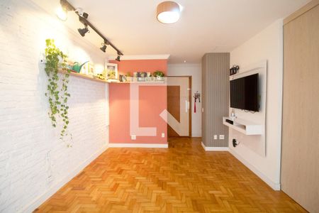 Sala de apartamento para alugar com 2 quartos, 70m² em Cerqueira César, São Paulo