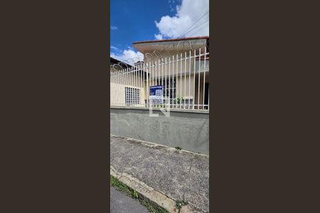Casa à venda com 353m², 3 quartos e 2 vagasPlaquinha instalada