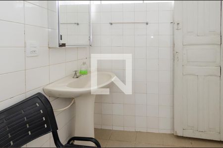 Casa à venda com 353m², 3 quartos e 2 vagasBanheiro suíte