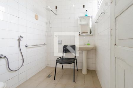 Casa à venda com 353m², 3 quartos e 2 vagasBanheiro suíte