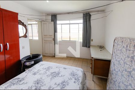 Casa à venda com 353m², 3 quartos e 2 vagasQuarto de serviço