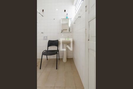 Casa à venda com 353m², 3 quartos e 2 vagasBanheiro suíte