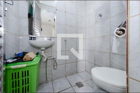 Casa à venda com 353m², 3 quartos e 2 vagasCasa 2 - Banheiro