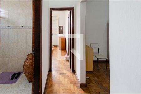Casa à venda com 353m², 3 quartos e 2 vagasCorredor