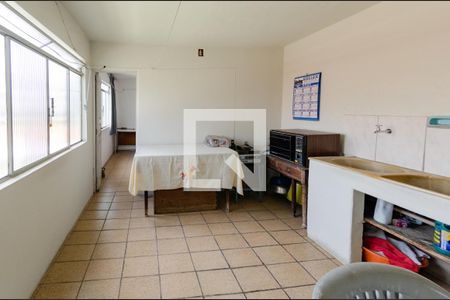 Casa à venda com 353m², 3 quartos e 2 vagasÁrea de serviço