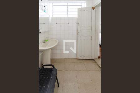 Casa à venda com 353m², 3 quartos e 2 vagasBanheiro suíte