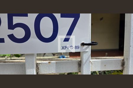Casa à venda com 353m², 3 quartos e 2 vagasPlaquinha instalada