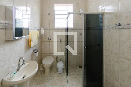 Casa à venda com 353m², 3 quartos e 2 vagasBanheiro social