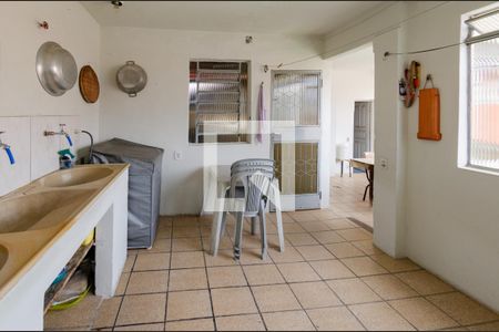 Casa à venda com 353m², 3 quartos e 2 vagasÁrea de serviço