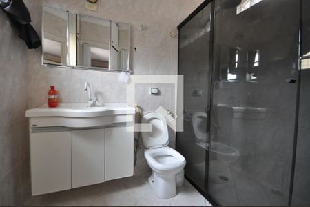 Banheiro da Suíte 1 de casa para alugar com 2 quartos, 70m² em Jardim Brasil (zona Norte), São Paulo