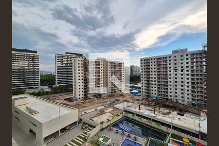Vista  de apartamento à venda com 2 quartos, 53m² em Barra Olímpica, Rio de Janeiro