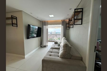 Sala de apartamento para alugar com 2 quartos, 60m² em Jardim Tupanci, Barueri