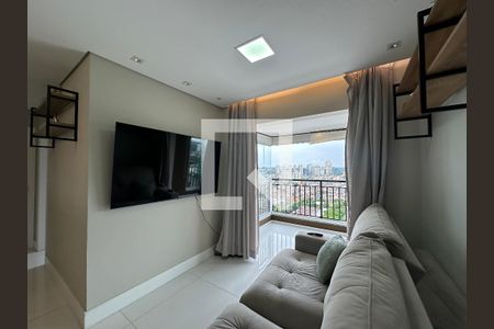 Sala de apartamento para alugar com 2 quartos, 60m² em Jardim Tupanci, Barueri