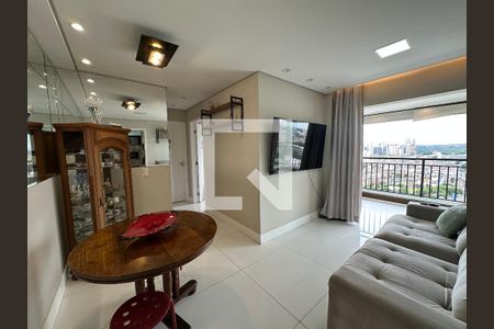 Sala de apartamento para alugar com 2 quartos, 60m² em Jardim Tupanci, Barueri