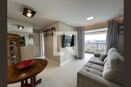 Sala de apartamento para alugar com 2 quartos, 60m² em Jardim Tupanci, Barueri