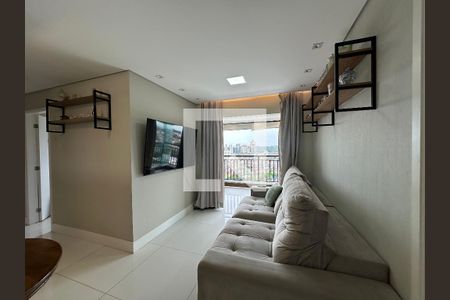 Sala de apartamento para alugar com 2 quartos, 60m² em Jardim Tupanci, Barueri