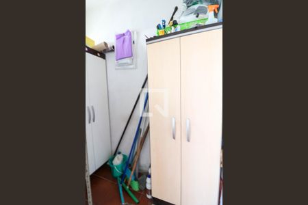 Despensa de casa para alugar com 3 quartos, 176m² em Jardim Thomaz, São Paulo