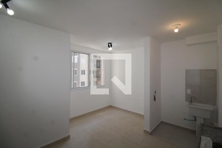 Sala / Cozinha de apartamento para alugar com 2 quartos, 35m² em Vila Hebe, São Paulo