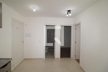 Sala / Cozinha de apartamento para alugar com 2 quartos, 35m² em Vila Hebe, São Paulo