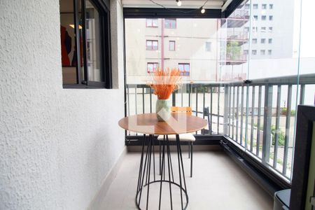 Kitnet/Studio para alugar com 1 quarto, 25m² em Jardim das Bandeiras, São Paulo