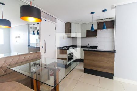 Sala de apartamento para alugar com 2 quartos, 46m² em Vila Carmosina, São Paulo