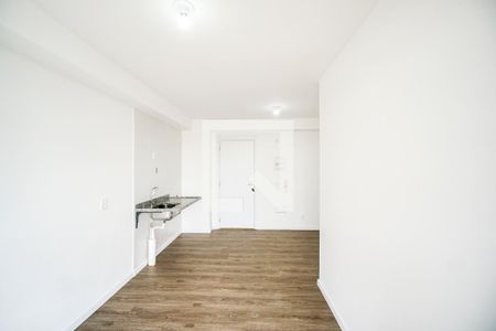 Sala e cozinha de apartamento para alugar com 2 quartos, 47m² em Penha de França, São Paulo