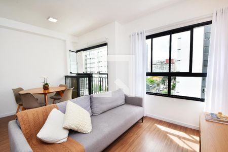 Sala de estar de apartamento para alugar com 1 quarto, 35m² em Pinheiros, São Paulo