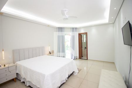 Quarto Suíte de casa para alugar com 3 quartos, 300m² em Europa, Contagem