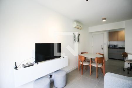 Sala de apartamento para alugar com 1 quarto, 50m² em Itaim Bibi, São Paulo