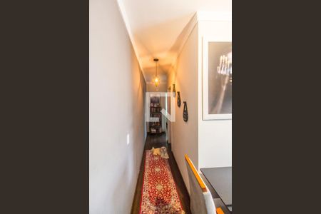 Corredor de apartamento à venda com 2 quartos, 58m² em Jardim Tupanci, Barueri