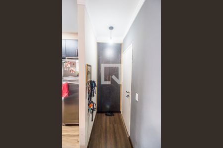 Entrada de apartamento à venda com 2 quartos, 58m² em Jardim Tupanci, Barueri