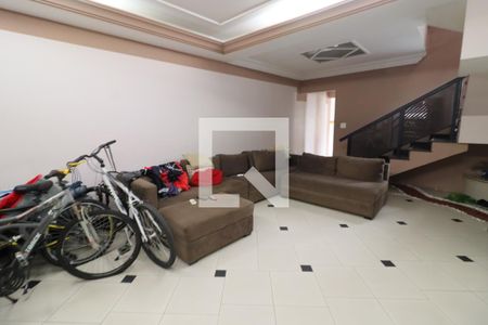 Sala de casa para alugar com 3 quartos, 350m² em São Pedro, Osasco