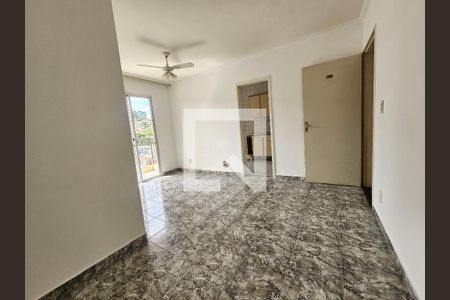 Sala de apartamento para alugar com 2 quartos, 52m² em Vila das Belezas, São Paulo