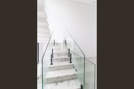 Escada de casa de condomínio à venda com 3 quartos, 386m² em Colinas da Anhanguera, Santana de Parnaíba