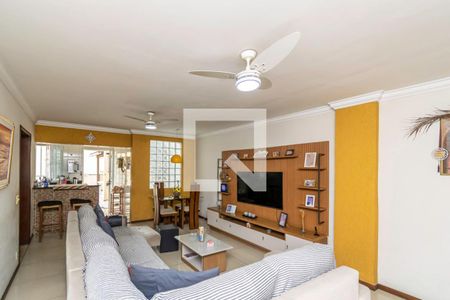 2º andar - Sala de casa à venda com 7 quartos, 360m² em Bonsucesso, Rio de Janeiro
